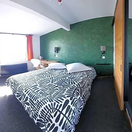 Plein Vent à 800m Du Circuit De Hotel